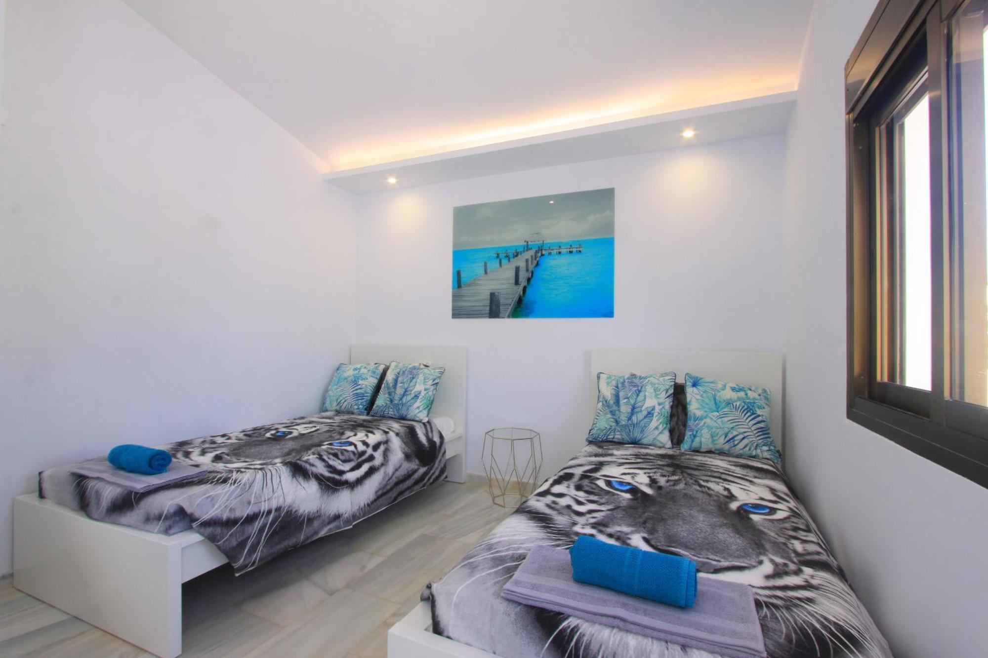 1108 Beachfront 2 Apartments With Roofterrace 80Mtrgt Beach 3 Pools Marbella Exterior photo
