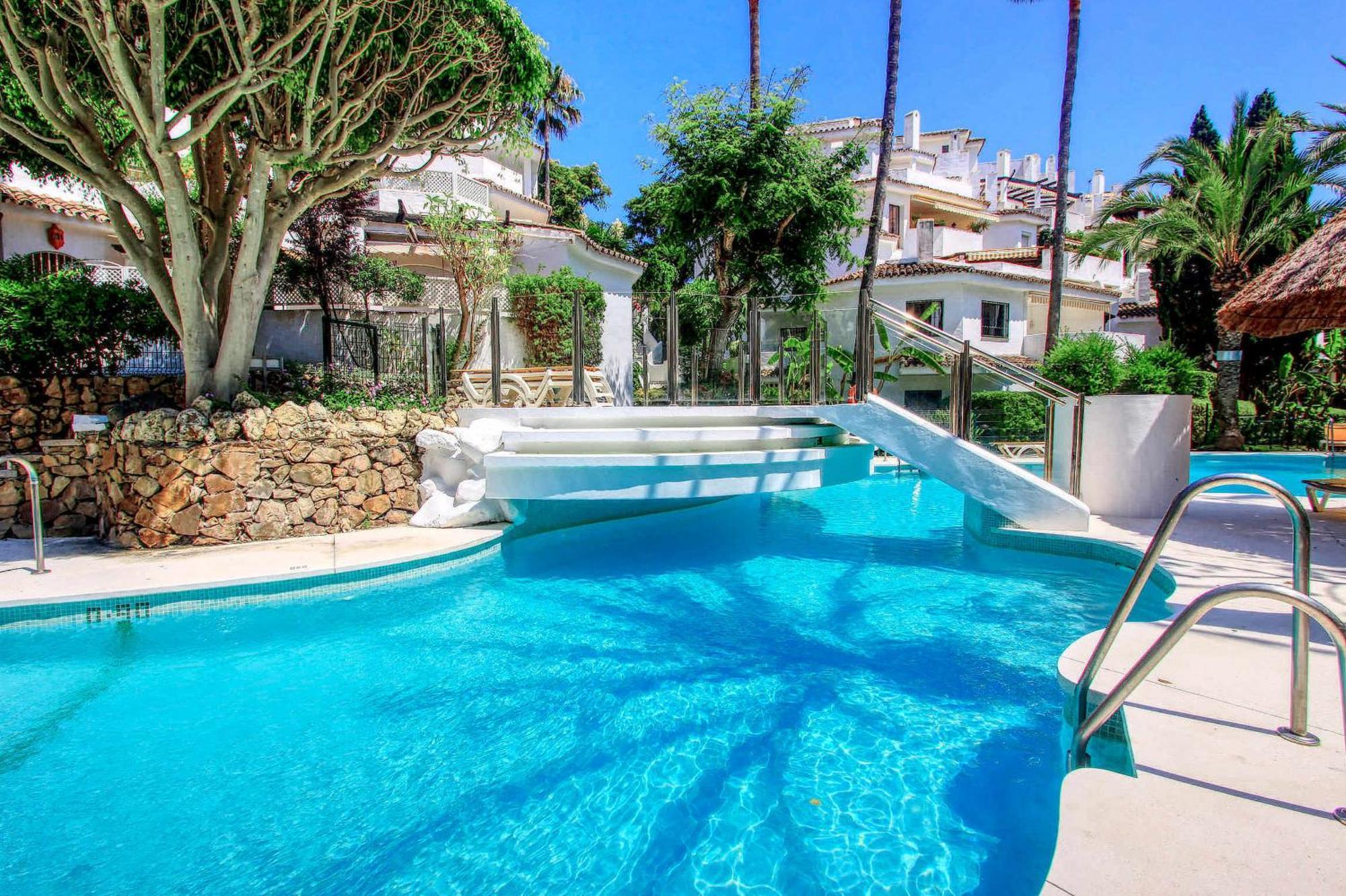 1108 Beachfront 2 Apartments With Roofterrace 80Mtrgt Beach 3 Pools Marbella Exterior photo
