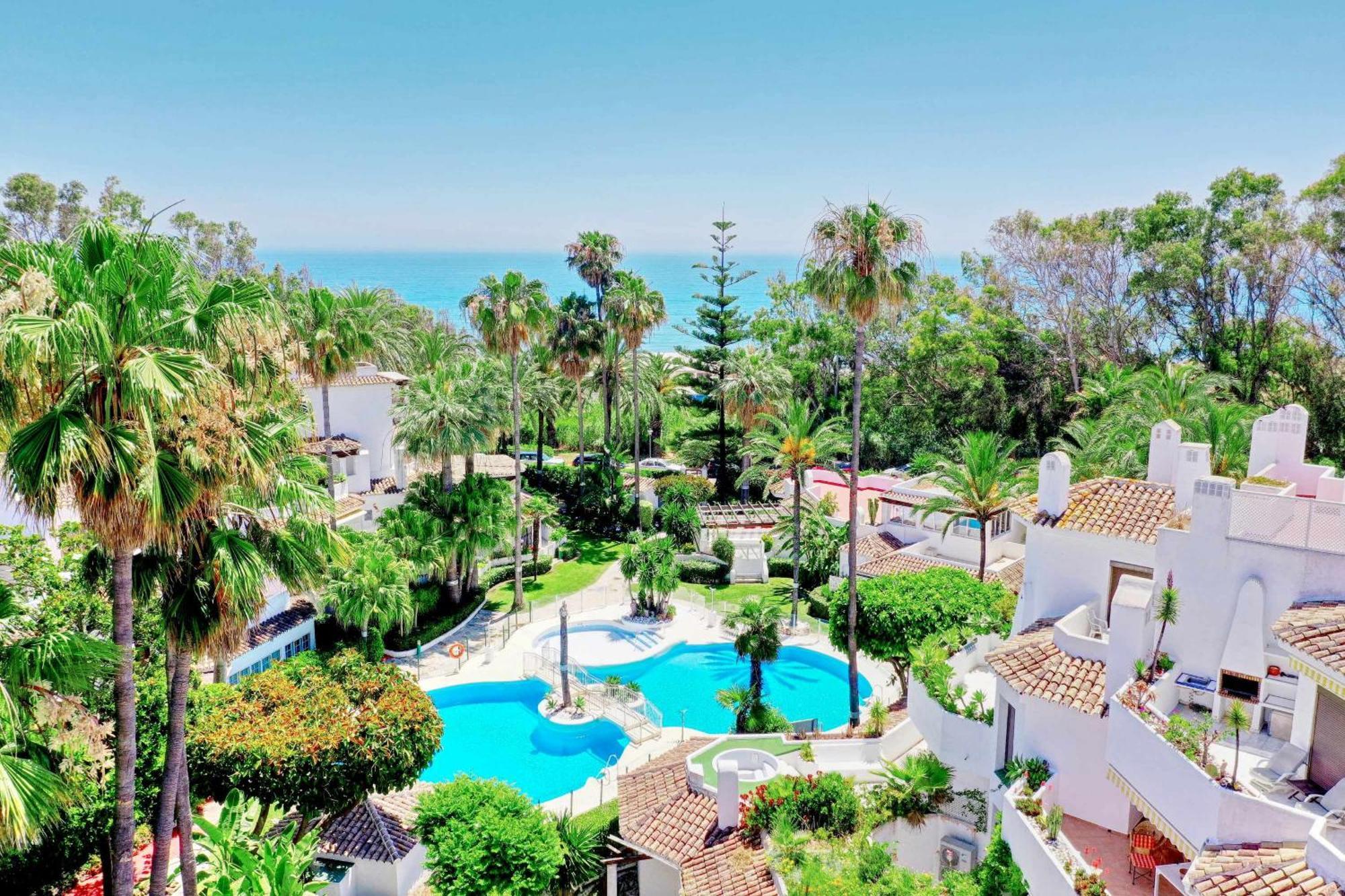 1108 Beachfront 2 Apartments With Roofterrace 80Mtrgt Beach 3 Pools Marbella Exterior photo